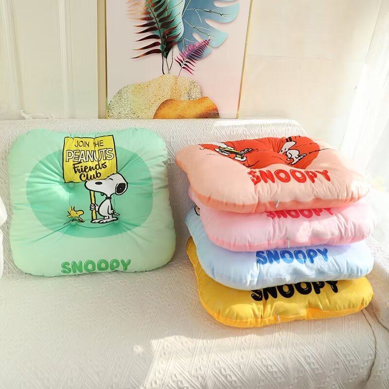 Snoopy Seat Cushion Memory Foa - Office Furniture Direct のレビューと価格