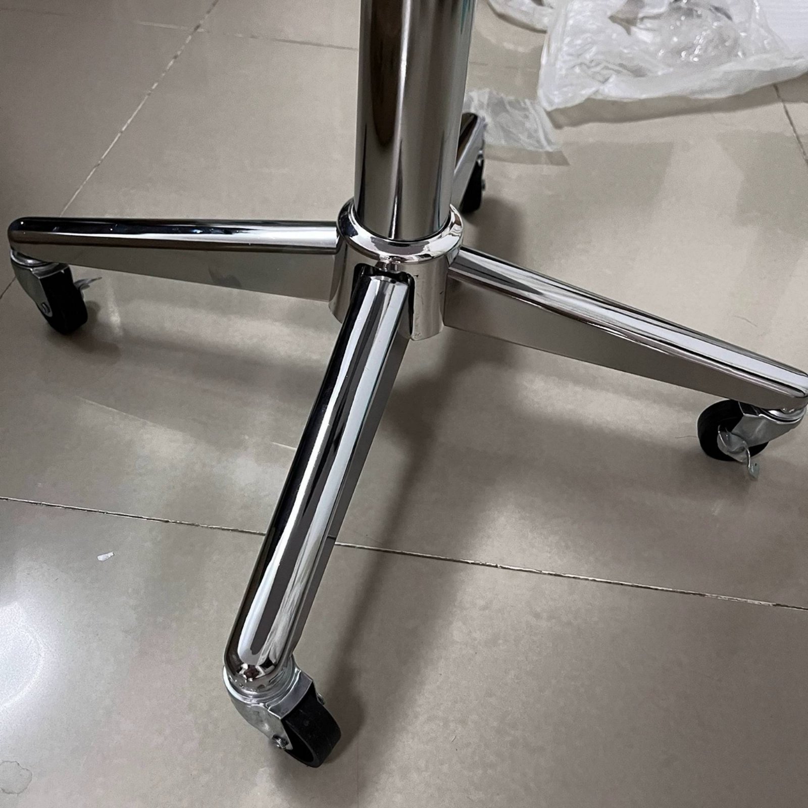 Adjustable Height Rolling Tabl - Adjustable Laptop Table のレビューと価格